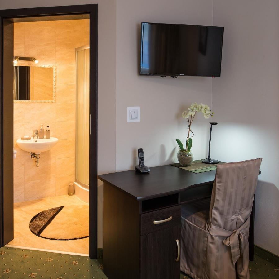 Motel Lesta Lachowka Duza Bagian luar foto