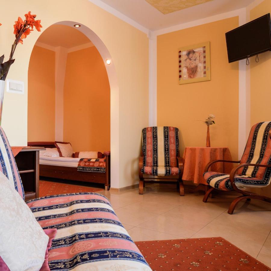 Motel Lesta Lachowka Duza Bagian luar foto